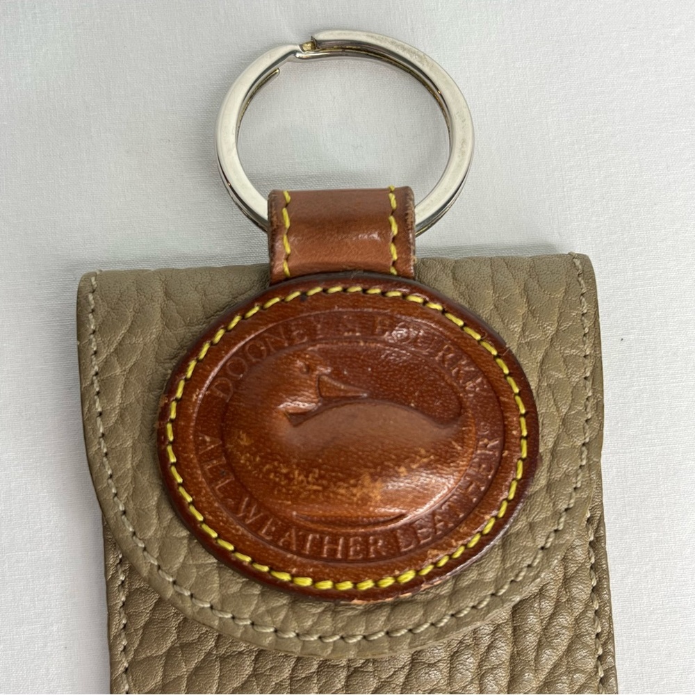 Vintage Dooney & Bourke All-Weather Leather Card Holder Key Chain. Khaki - Picture 7 of 9